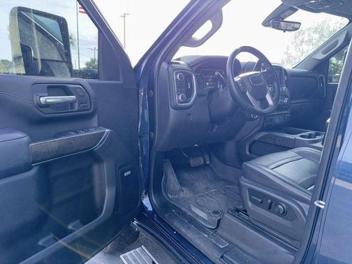 2023 GMC Sierra 3500 Denali