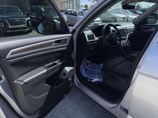 2019 Volkswagen Atlas 3.6L SE w/Technology