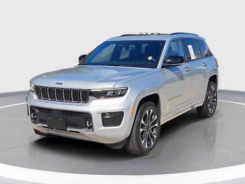 2022 Jeep Grand Cherokee Overland