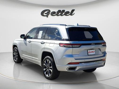 2022 Jeep Grand Cherokee Overland