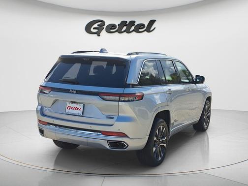 2022 Jeep Grand Cherokee Overland