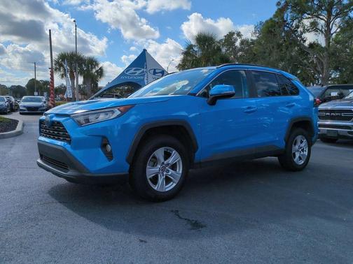 2020 Toyota RAV4 XLE