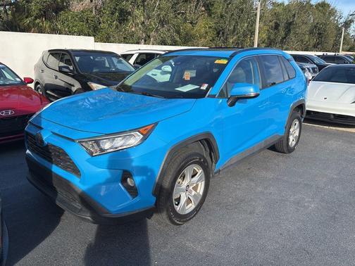 2020 Toyota RAV4 XLE