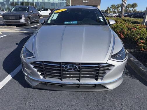 2023 Hyundai SONATA SE