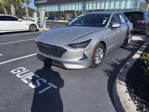 2023 Hyundai SONATA SE