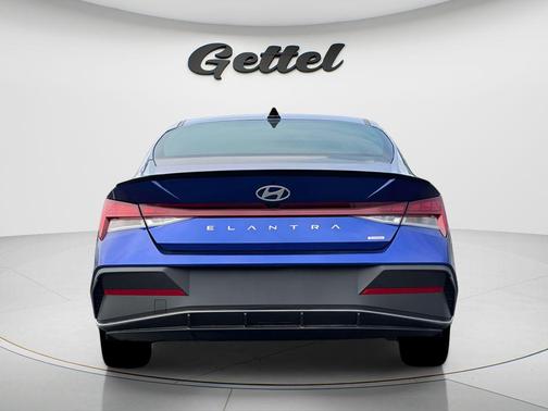 2025 Hyundai ELANTRA HEV SEL Sport