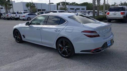 2022 Genesis G70 3.3T RWD