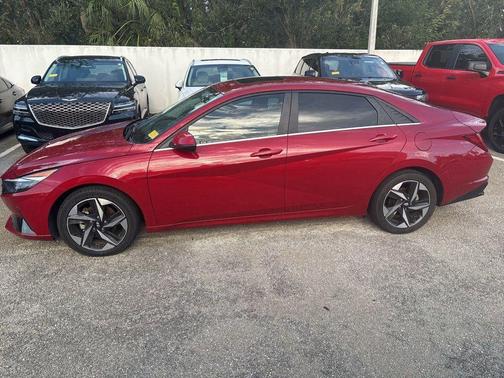 2023 Hyundai ELANTRA Limited