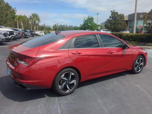 2023 Hyundai ELANTRA Limited