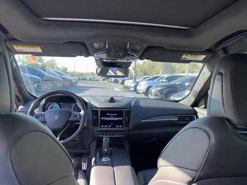 2022 Maserati Levante Modena