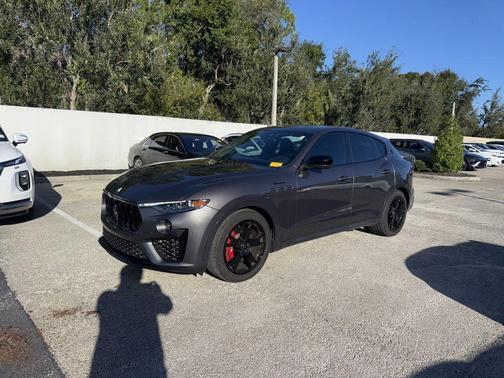 2022 Maserati Levante Modena