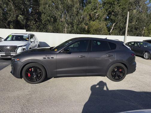 2022 Maserati Levante Modena
