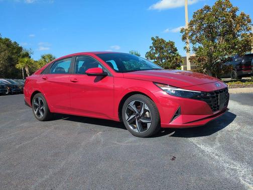 2023 Hyundai ELANTRA SEL