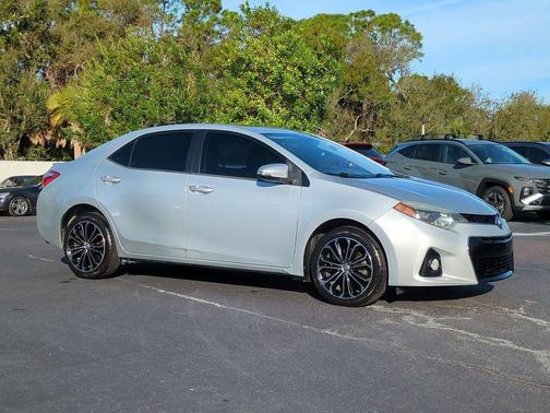 2015 Toyota Corolla S Plus