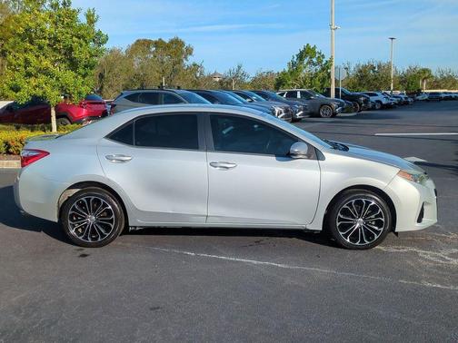 2015 Toyota Corolla S Plus