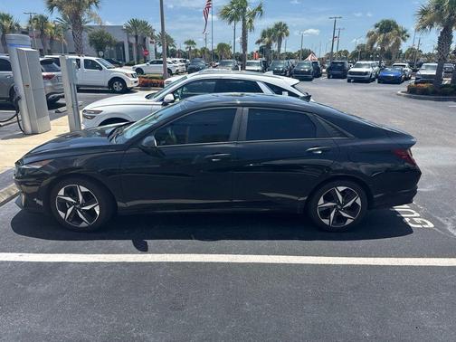 Onyx Black 2023 Hyundai ELANTRA SEL