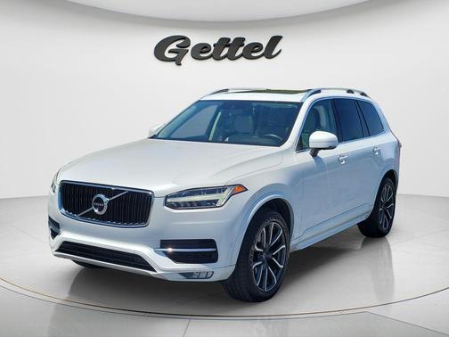 Crystal White 2018 Volvo XC90 T6 Momentum