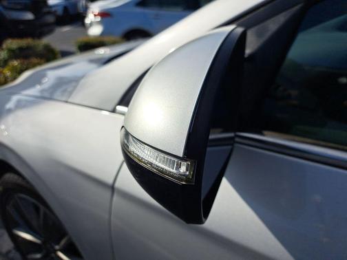 2018 Hyundai IONIQ Hybrid Limited