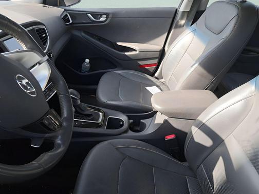 2018 Hyundai IONIQ Hybrid Limited