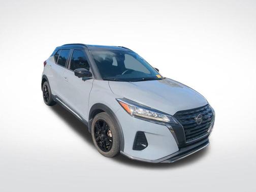 2021 Nissan Kicks SR