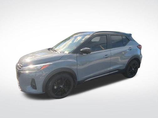 2021 Nissan Kicks SR