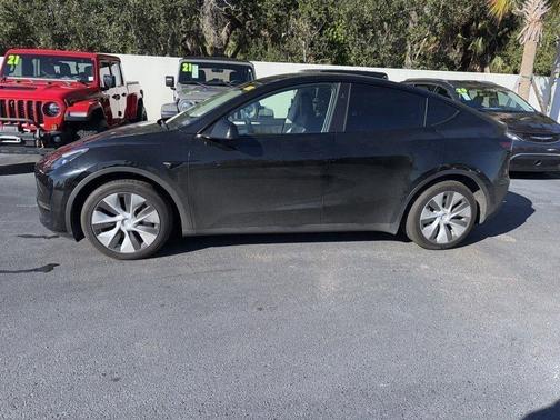 2023 Tesla Model Y Long Range Dual Motor All-Wheel Drive