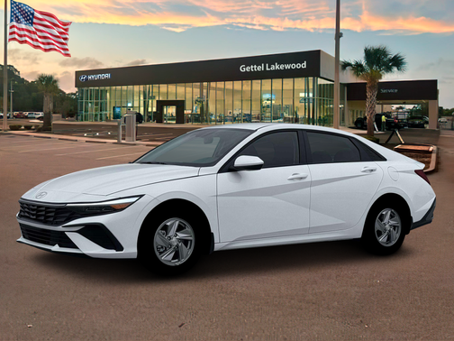 2026 Hyundai ELANTRA SE