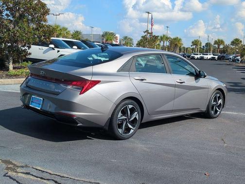 2023 Hyundai ELANTRA HEV Limited