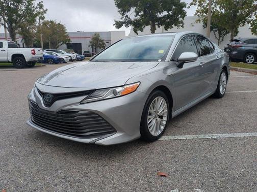 2019 Toyota Camry Hybrid XLE