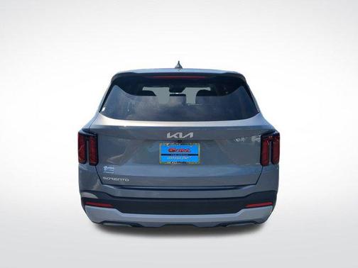 2025 Kia Sorento LX