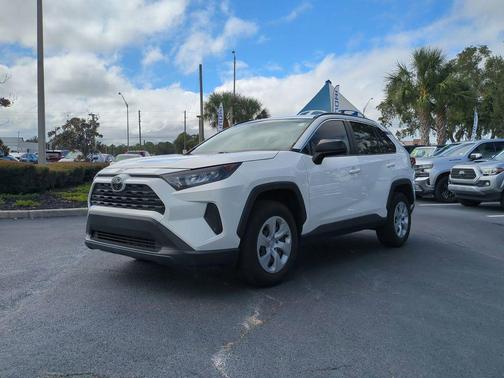 2020 Toyota RAV4 LE