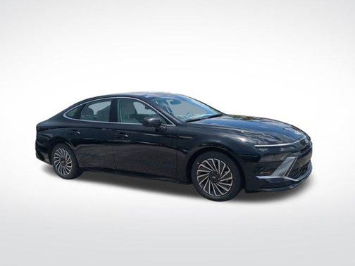 2024 Hyundai SONATA Hybrid Limited