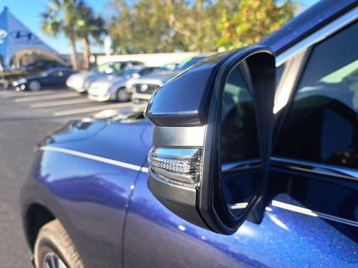 2022 Toyota Venza LE