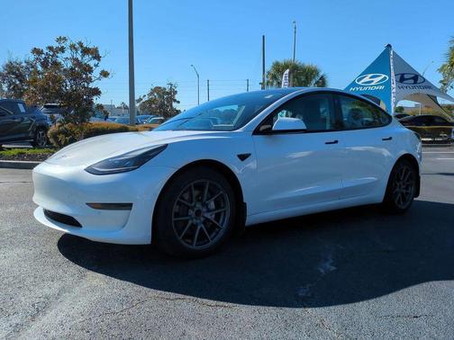 2021 Tesla Model 3 Standard Range Plus