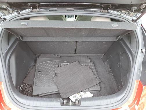 2020 Hyundai Veloster Base