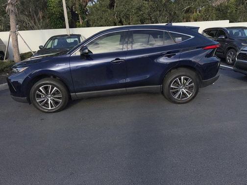 2021 Toyota Venza LE