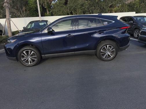 2021 Toyota Venza LE
