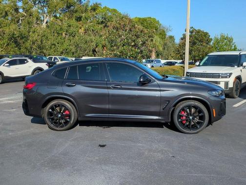 2023 BMW X4 M40i