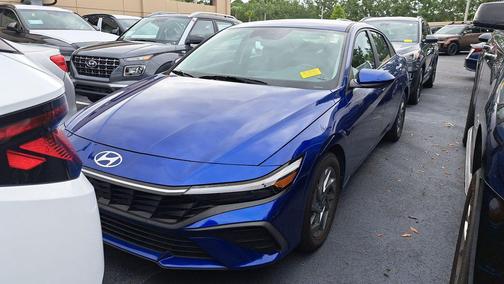 2024 Hyundai ELANTRA SEL