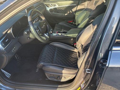 2020 Genesis G70 3.3T RWD