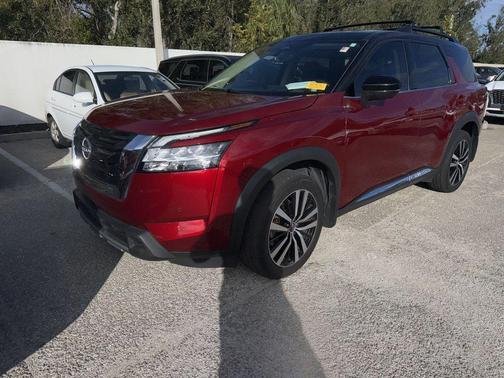 2024 Nissan Pathfinder Platinum 4WD
