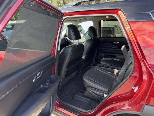 2024 Nissan Pathfinder Platinum 4WD