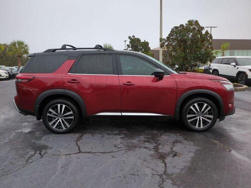 2024 Nissan Pathfinder Platinum 4WD