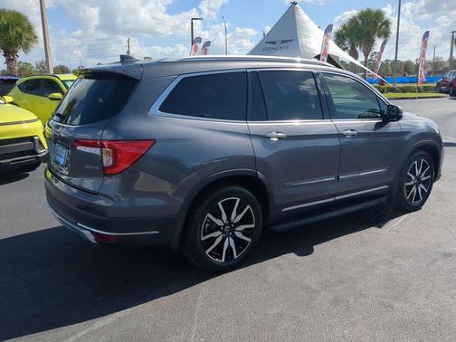 2021 Honda Pilot Touring 8-Passenger