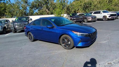 2022 Hyundai ELANTRA SEL