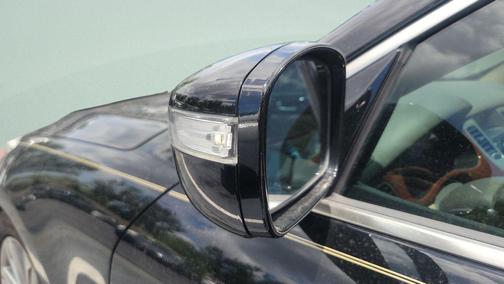 Caspian Black 2014 Hyundai Genesis 3.8