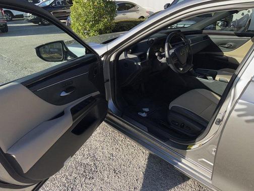 2019 Lexus ES 350 Base