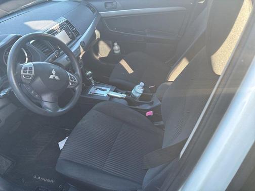2014 Mitsubishi Lancer SE