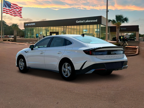 2025 Hyundai SONATA SE