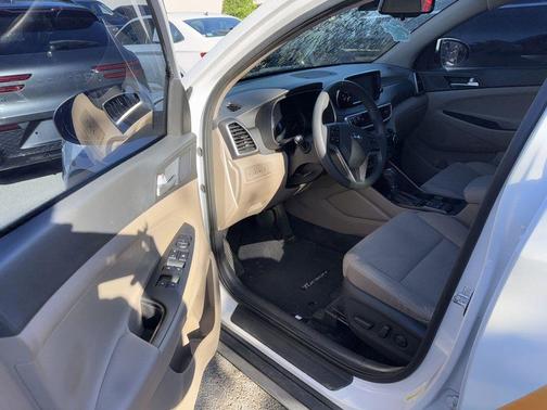2019 Hyundai TUCSON SE
